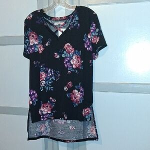 Black V-Neck Short Sleeve Floral Tunic with Pink & Purple Blooms